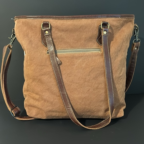 Myra Bag Hussie Tote Bag NWT - Picture 4 of 9